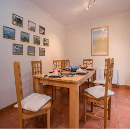 Superior 4 Bed House In Donegal .