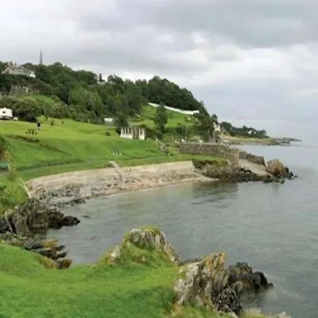 Superior 4 Bed House In Donegal . * Moville