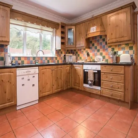 Superior 4 Bed House In Donegal . Holiday home *