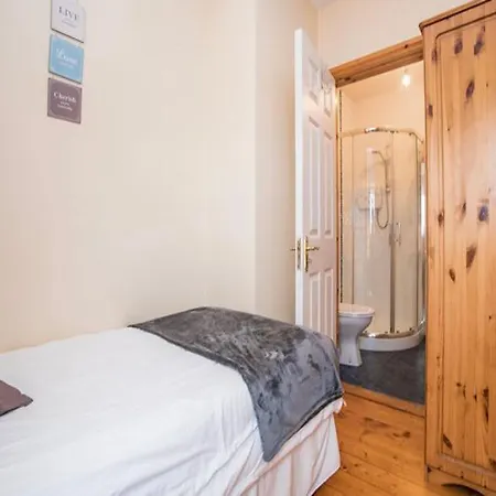 Superior 4 Bed House In Donegal . Moville
